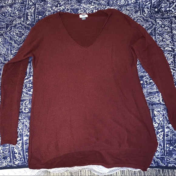 Old Navy burgundy sweater - Picture 1 of 3